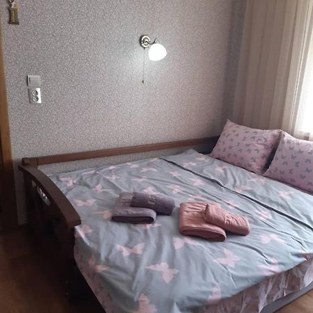 Однокімнатна Apartment Shepetivka Ngoại thất bức ảnh